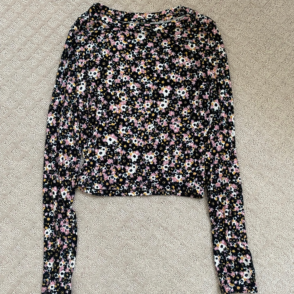 S Long Sleeve Flower Tee